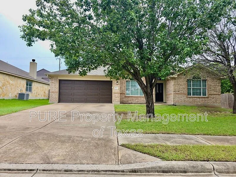 3 bed, 2.0 bath, 1826 sqft, $2,095 — Photo 1