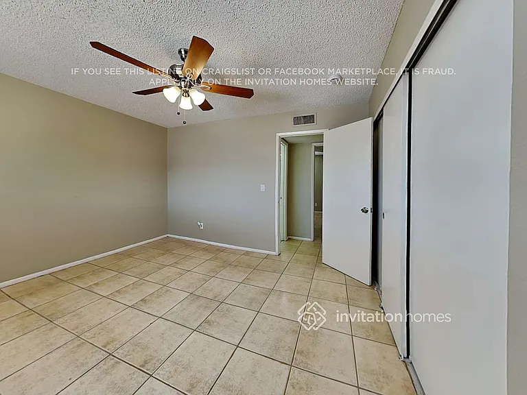 6813 W Montebello Ave — Photo 11