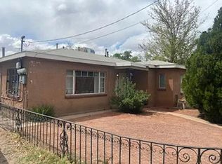 1661 Atrisco Dr SW, Albuquerque, NM 87105