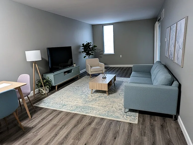 1102 Salem Ave #3D — Photo 2