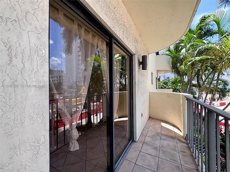 1250 Lincoln Rd #203 — Photo 20