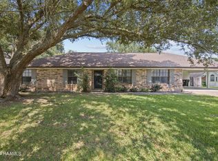 102 Domas Dr, Lafayette, LA 70508
