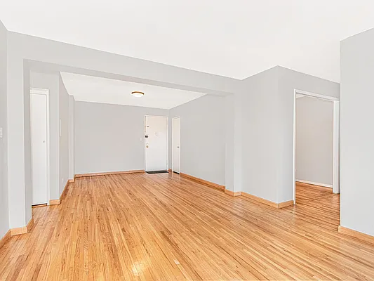 Sold by Re/Max In The City | media 5