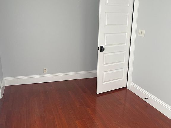 5th image of 755 Newark St #B
