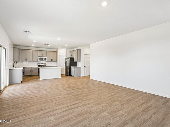 5th image of 47399 W KENNER Drive