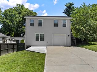 327 5th St, Richmond, KY 40475