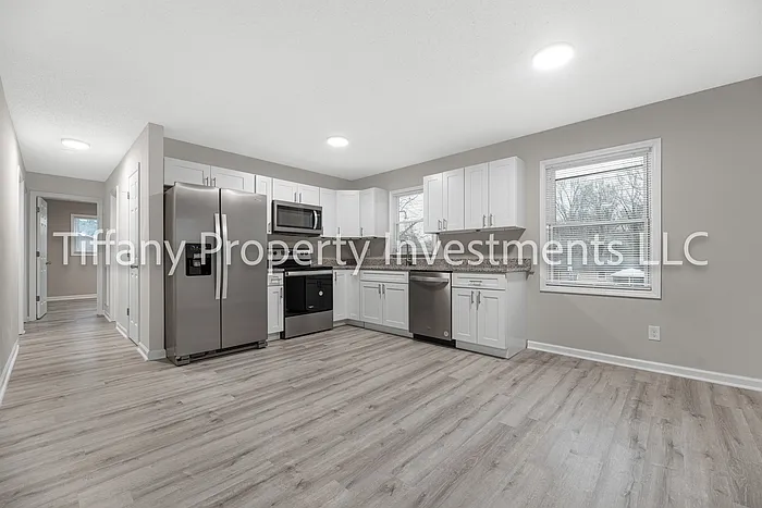 2331 Woodleaf Dr — Photo 6