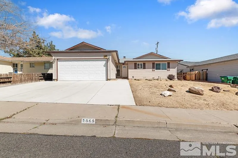 2865 Scholl Dr photo 1