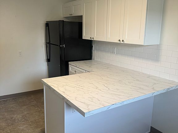 5th image of 226 E Longfellow Ave