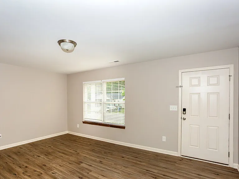338 Olde North Church Dr — Photo 7