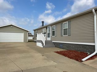 1690 Sundance Dr, Marion, IA 52302