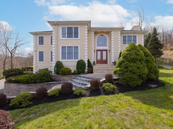 28 Zachary Taylor Street, Stony Point, NY 10980