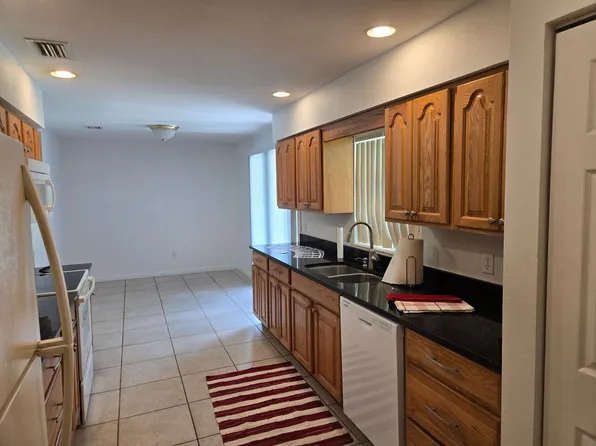 408 E Kentucky Ave, Deland, FL 32724