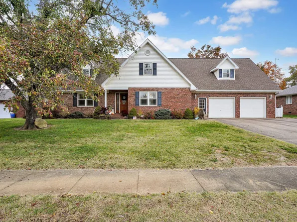 628 S Berry St, Morganfield, KY 42437