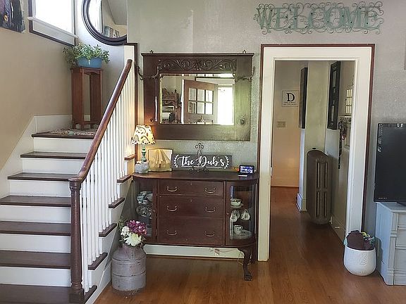 5th image of 907 Toluca Ave