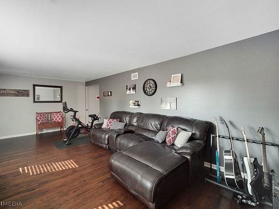 4th image of 18232 66th Ave