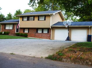 7335 Sterling Rd, Hixson, TN 37343