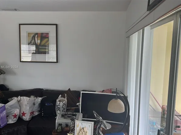 7304 SW 82nd St APT A210, Miami, FL 33143