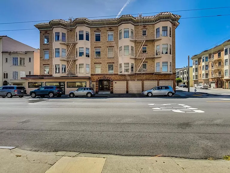2485 Chestnut St #205 — Photo 11