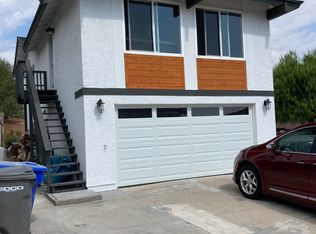 3 bedroom 3 bathroom home in Lemon Grove! Has solar, internet included and HUGE backyard!, Lemon Grove, CA 91945