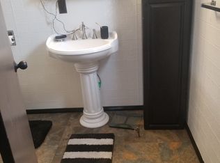 5750 Ohlwine Rd, Red Bud, IL 62278