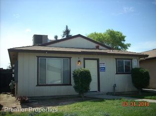 296 W Holland Ave APT D, Clovis, CA 93612
