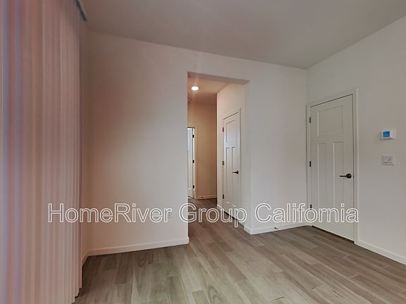 4th image of 408 Sambre Pl