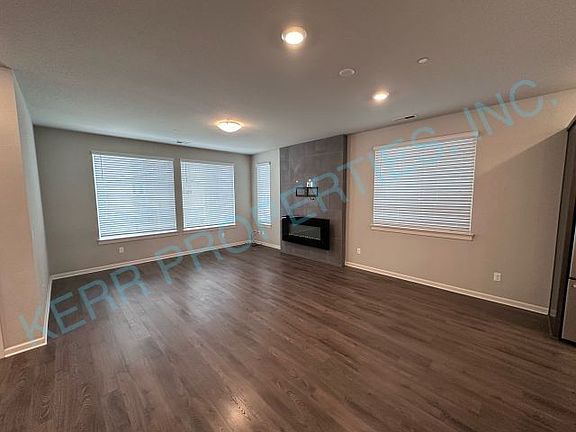 2nd image of 16772 SE Fox Glen Ct