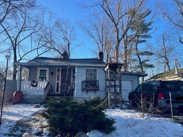 9 Birch Dr, Webster, MA 01570