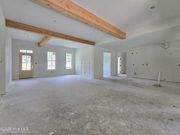 5th image of 203 Gaston Drive