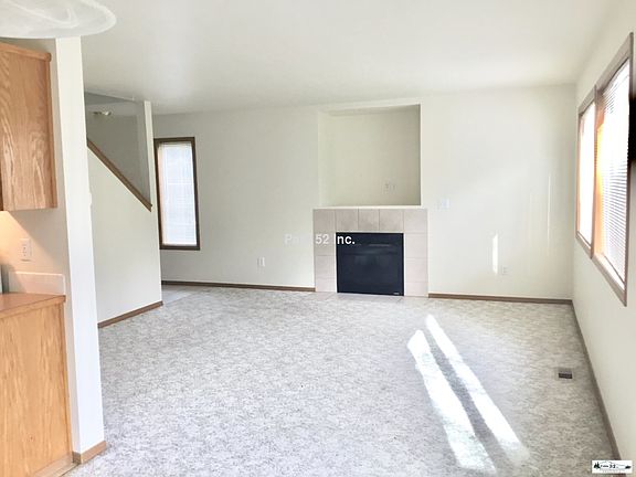 5th image of 9615 Park Ave S