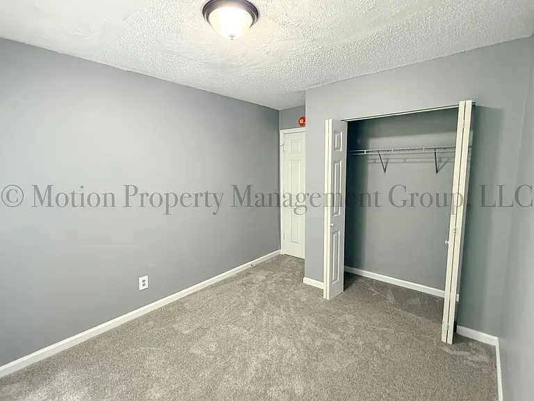 6710 Sunset Hills Blvd — Photo 13