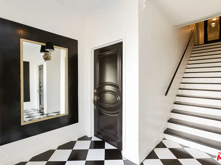 6110 De Longpre Ave #4 — Photo 4