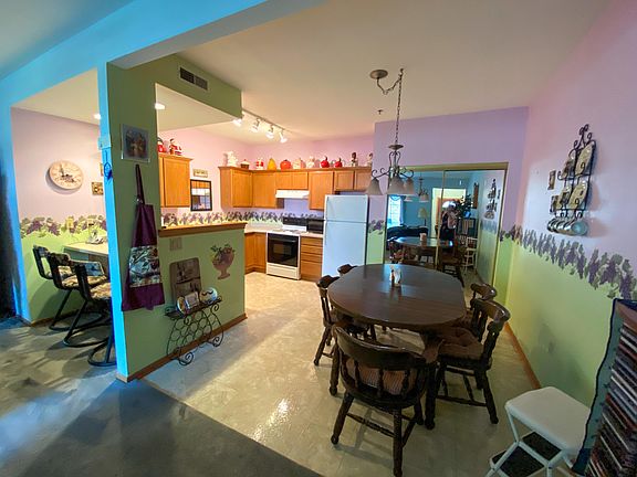 5th image of 9181 S Aspen Dr Unit 3