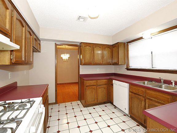 4th image of 14524 S Nyssa Ave