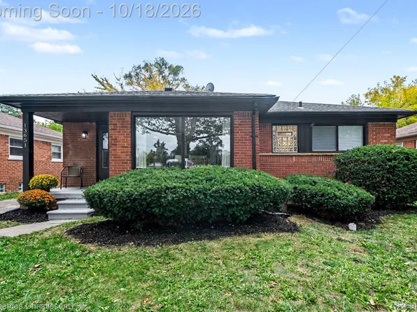 13651 Allan Ave, Oak Park, MI 48237