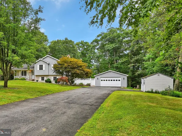 696 Pine Hill Rd, Andreas, PA 18211