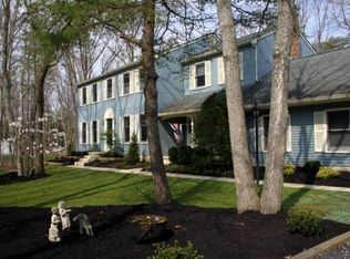 8 Cutts Dr, Tabernacle, NJ 08088