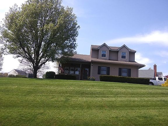 4th image of 12 Hallmark Dr