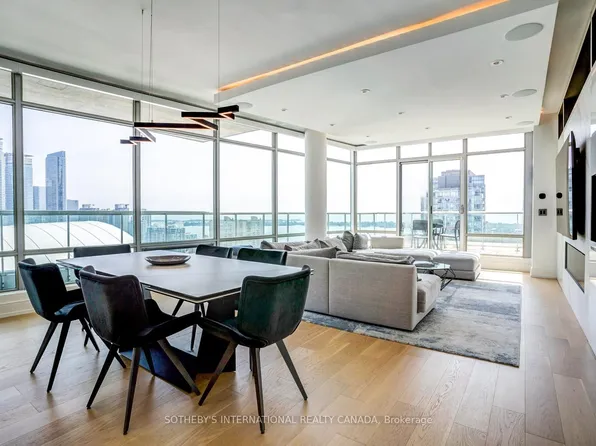 81 Navy Wharf Ct #3801, Toronto, ON M5V 3S2