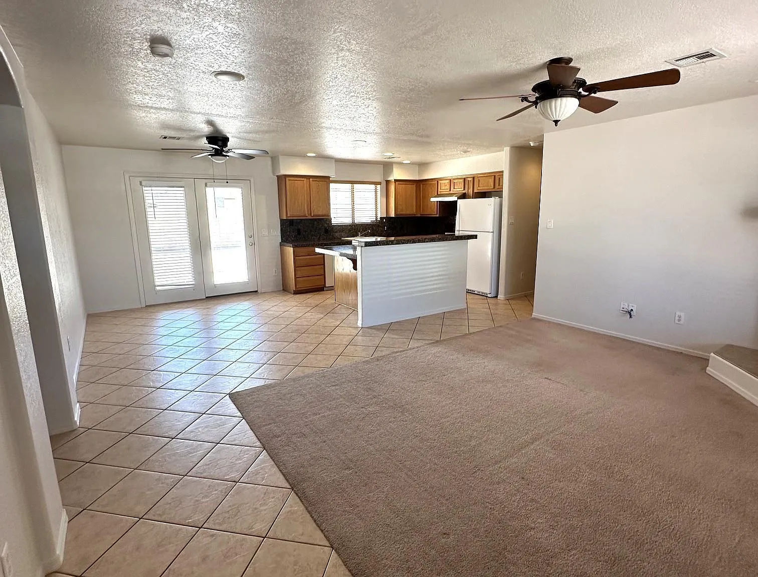 3 bed, 2.0 bath, 1254 sqft, $1,600 — Photo 2
