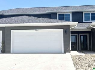 1204 Prairieview Dr SW #1204, Le Mars, IA 51031