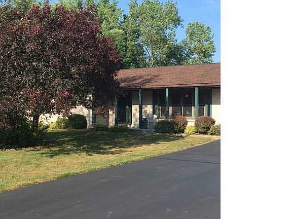 3rd image of 1565 Marion Ln
