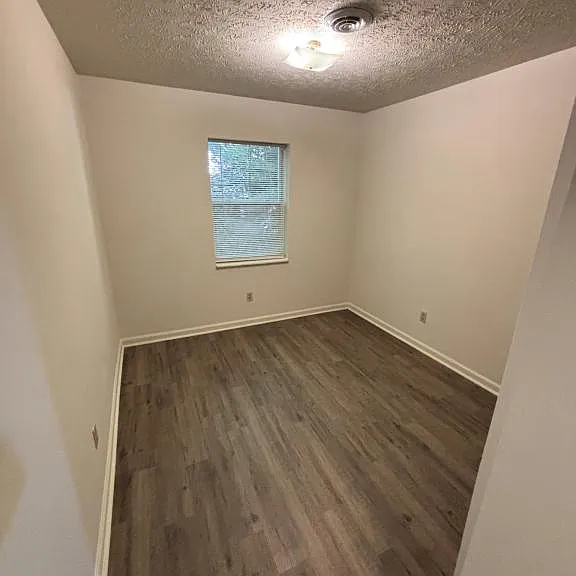 305 Farside Dr #4 — Photo 12