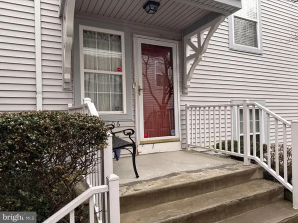 806 Sweetwater Dr, Cinnaminson, NJ 08077