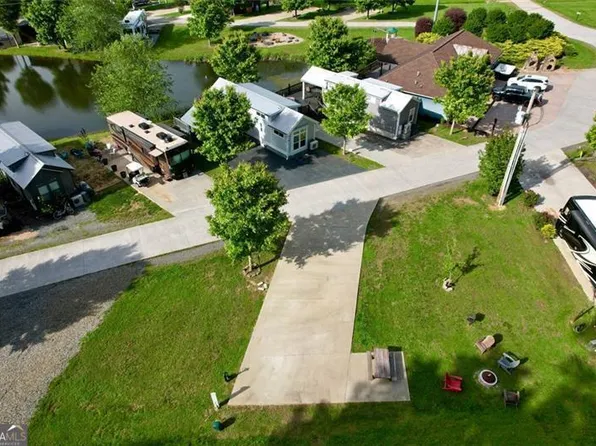 51 Mountain Meadows Dr, Morganton, GA 30560