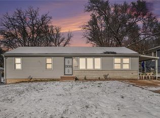 8306 E 99th St, Kansas City, MO 64134