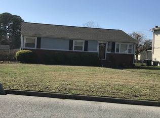 4 Myra Dr, Hampton, VA 23661