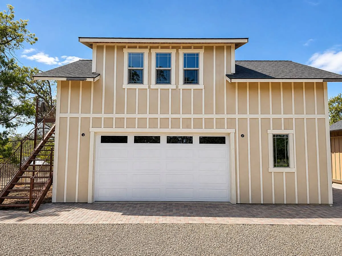 W Linn Rd, Eagle Point — Photo 1