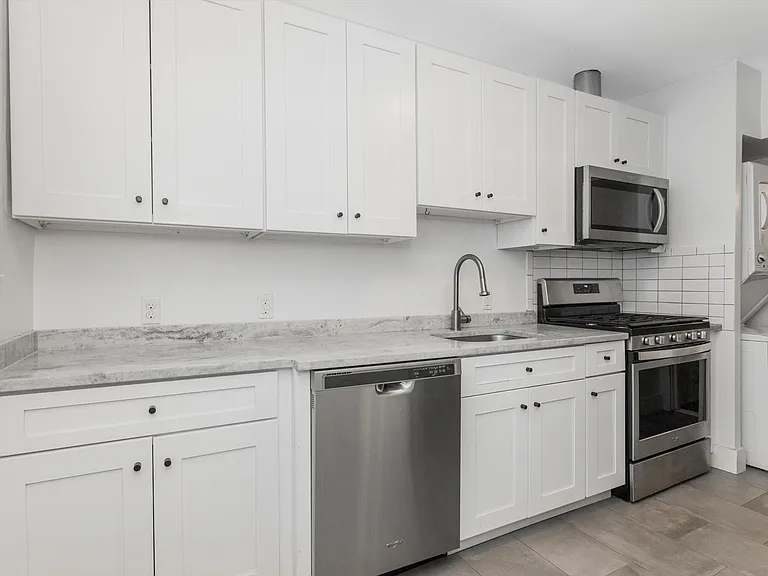 159 Forest St #2 — Photo 3